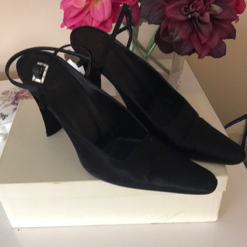 Vera Wang silk pumps with ankle strap WEDDING SEASON